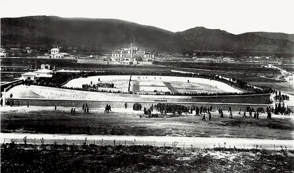 Το Ποδηλατοδρόμιο του Νέου Φαλήρου το 1896, ο χώρος όπου αργότερα διαμορφώθηκε το γήπεδο Καραϊσκάκη